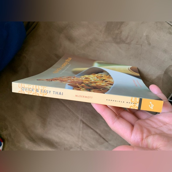 NEW Cookbook - Quick & Easy Thai 70 Everyday Recipes - Picture 4 of 8